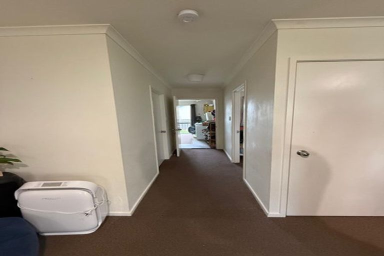 Photo of property in 26 Cabeleigh Drive, Helensville, 0800