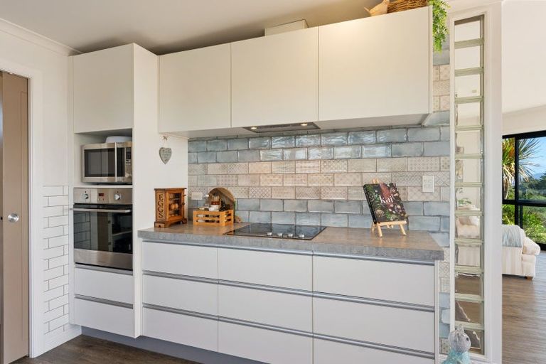 Photo of property in 14 Duncans Way, Otaki Beach, Otaki, 5512