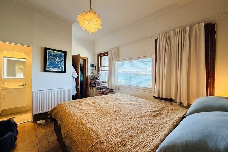 Photo of property in 285 Karaka Bay Road, Karaka Bays, Wellington, 6022