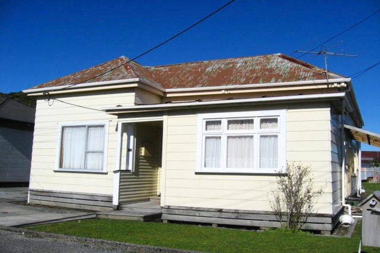 Photo of property in 12-14 O'donnell Street, Greymouth, 7805