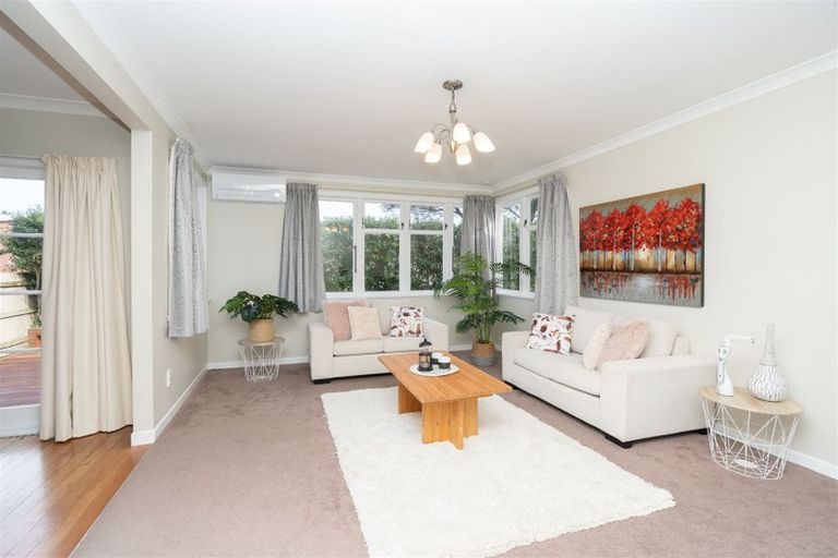 Photo of property in 2 Tranmere Road, Fairfield, Hamilton, 3214