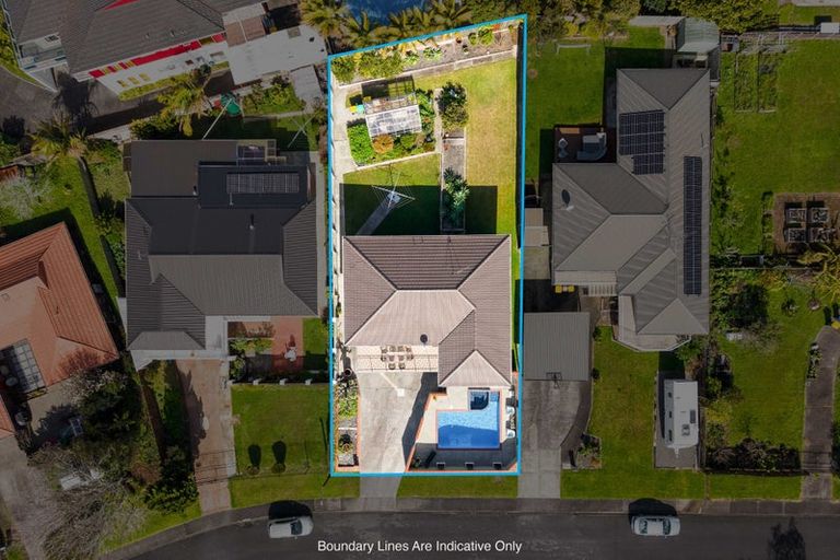 Photo of property in 5 Tanoa Place, Glendene, Auckland, 0602