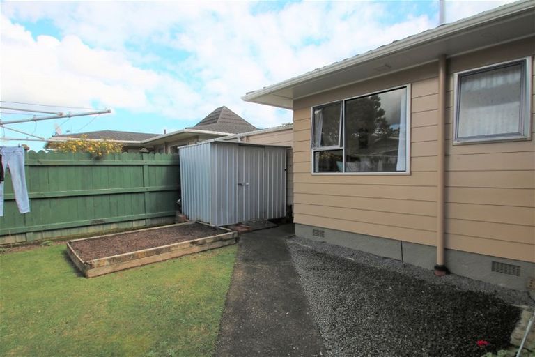 Photo of property in 380 Oxford Street, Levin, 5510