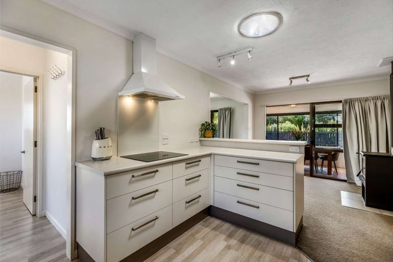 Photo of property in 2/474 Halswell Road, Halswell, Christchurch, 8025