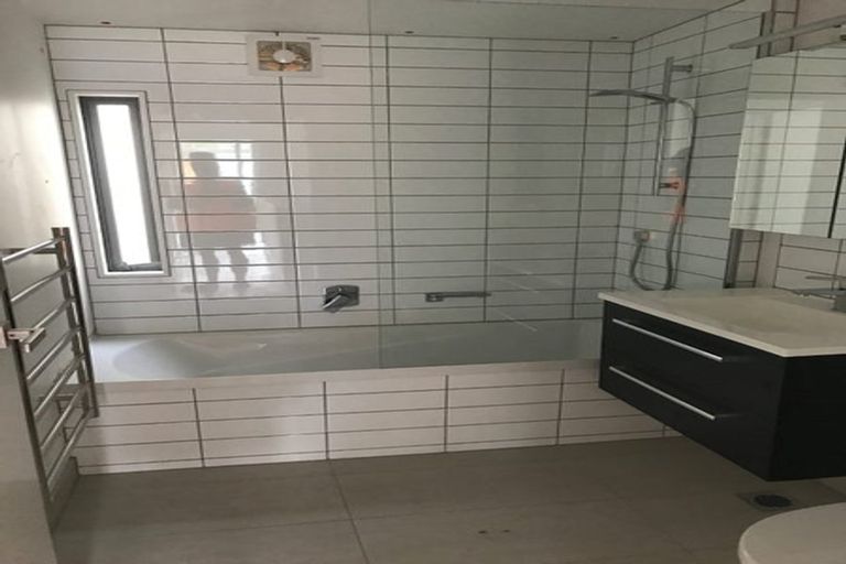 Photo of property in 7/7 Handyside Street, Tawa, Wellington, 5028