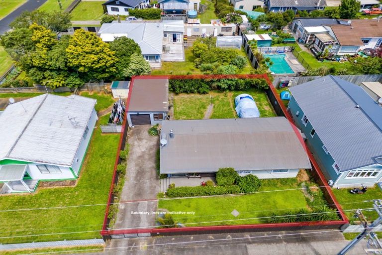 Photo of property in 53 Parris Street, Waitara, 4320