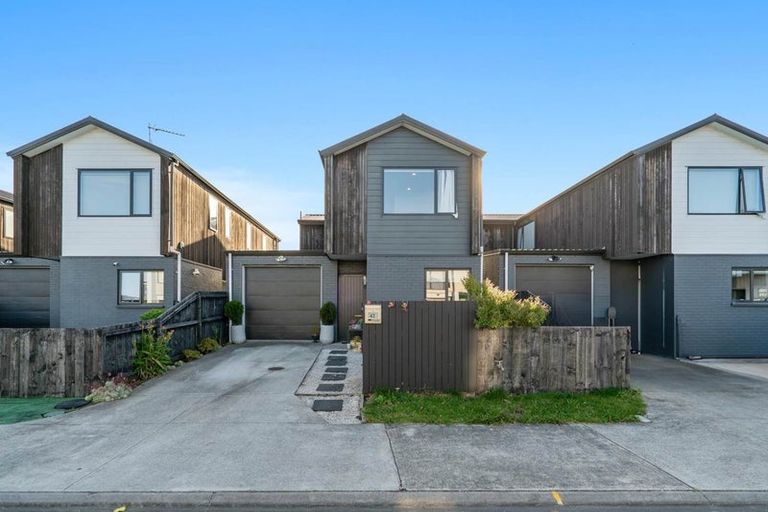 Photo of property in 42 Dignity Street, Papakura, 2110