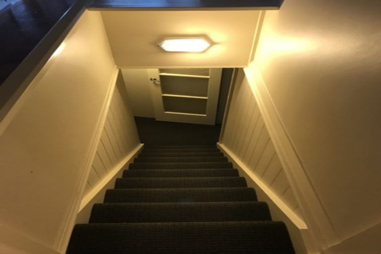 Photo of property in 108 Oriental Parade, Oriental Bay, Wellington, 6011