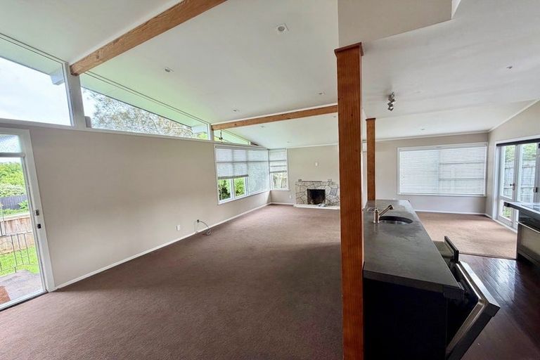 Photo of property in 23 Gill Avenue, Te Atatu Peninsula, Auckland, 0610