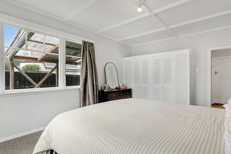 Photo of property in 2 Kellow Street, Wallaceville, Upper Hutt, 5018