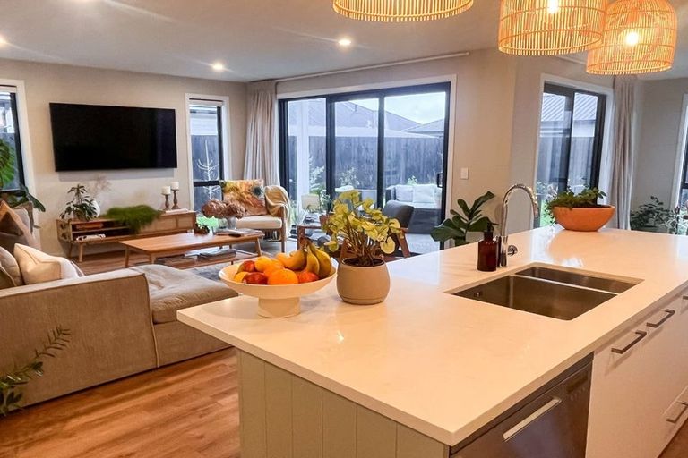 Photo of property in 18 Orchiston Way, Lincoln, 7608