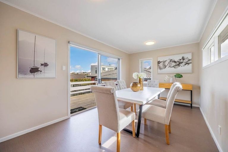 Photo of property in 1/46 College Road, Northcote, Auckland, 0627