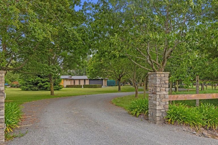 Photo of property in 900 Loburn Whiterock Road, Loburn, Rangiora, 7472