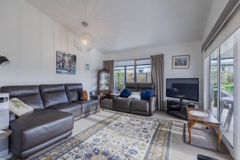 Photo of property in 21 Abbot Avenue, Waipawa, 4210