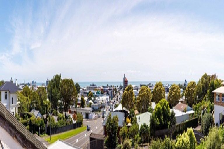 Photo of property in 87 Eliot Street, New Plymouth, 4310