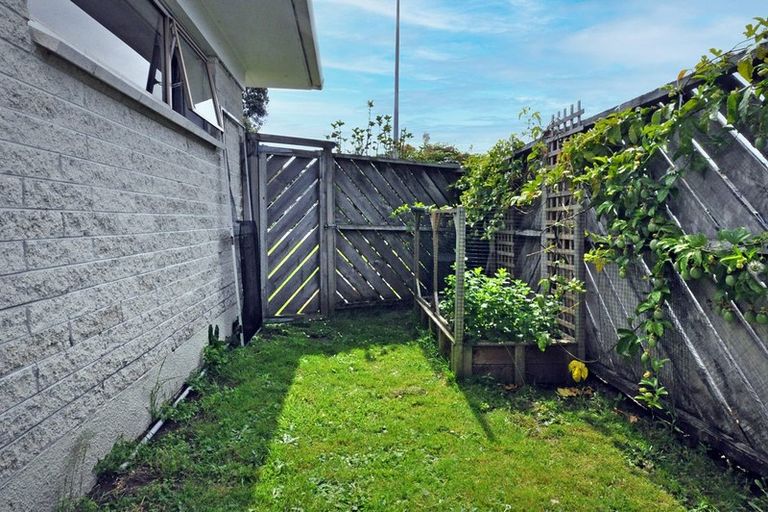 Photo of property in 1/486 Hibiscus Coast Highway, Orewa, 0931