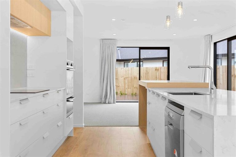 Photo of property in 22 Mcquillan Avenue, Woodend, 7610