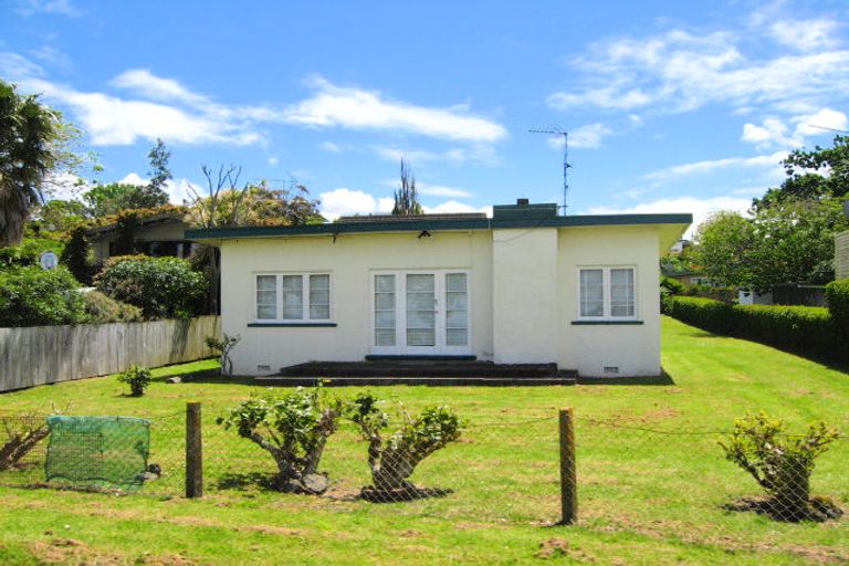 Photo of property in 38 Matakatia Parade, Matakatia, Whangaparaoa, 0930