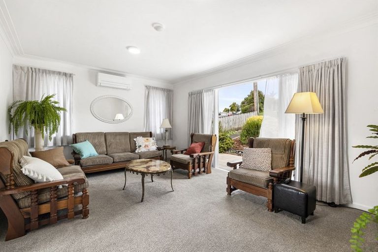 Photo of property in 1/47 Glencoe Road, Browns Bay, Auckland, 0630