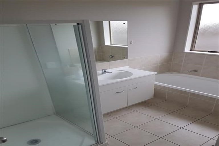 Photo of property in 5 Prado Drive, Pukekohe, 2120