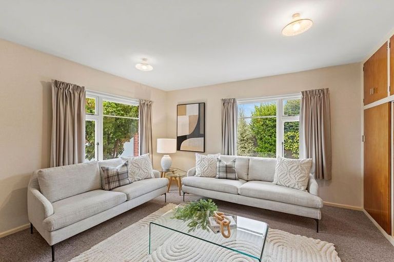 Photo of property in 35 Liverton Crescent, Bishopdale, Christchurch, 8053