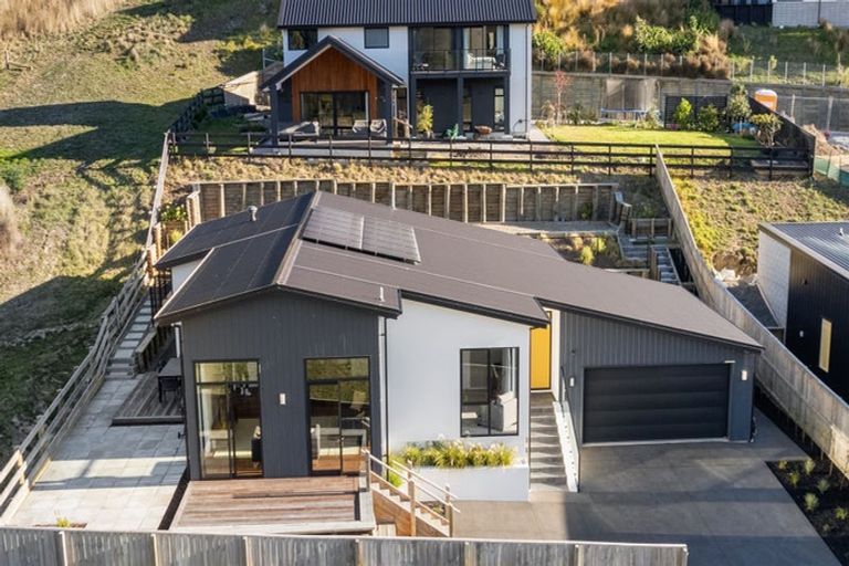 Photo of property in 11 Round Hill Rise, Cracroft, Christchurch, 8022