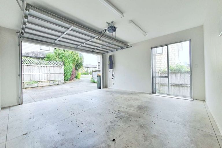 Photo of property in 7 Andy Crescent, Flat Bush, Auckland, 2016