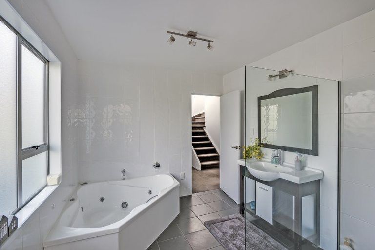 Photo of property in 46 Kohe Street, Parahaki, Whangarei, 0112