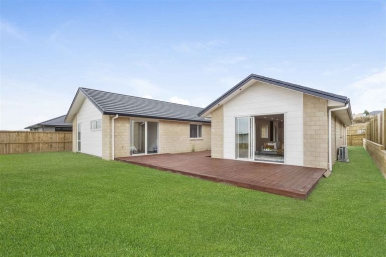 Photo of property in 10 Paiaka Place, Rototuna North, Hamilton, 3210