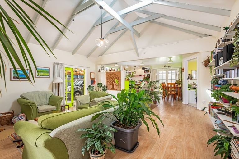 Photo of property in 34 Koputara Road, Himatangi Beach, Foxton, 4891