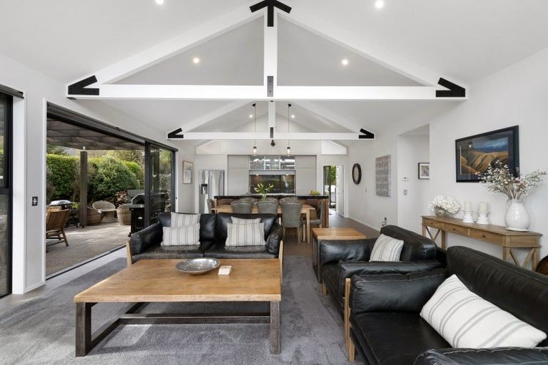 Photo of property in 2 Reading Court, Jacks Point, Queenstown, 9371