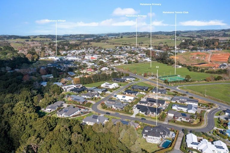 Photo of property in 32 Awanui Crescent, Matakana, 0985