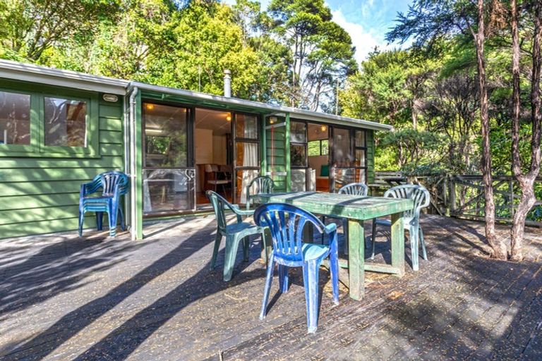Photo of property in 9 Adlor Hill Road, Port Charles, Coromandel, 3584