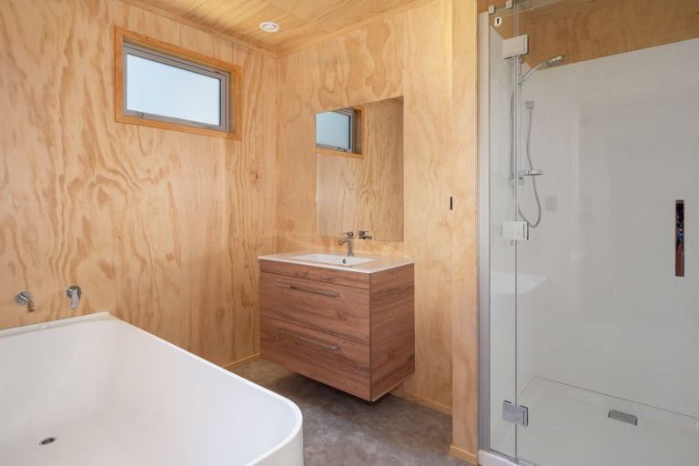 Photo of property in 2 Bell Bird Rise, Picton, 7220