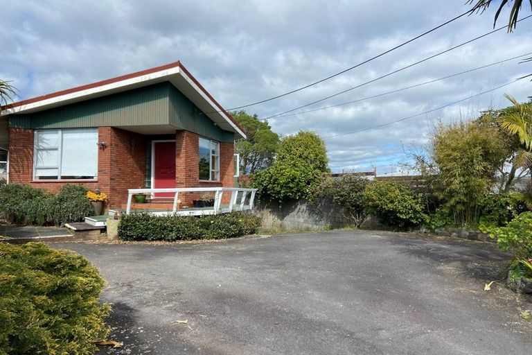 Photo of property in 5 Dale Street, Lower Vogeltown, New Plymouth, 4310
