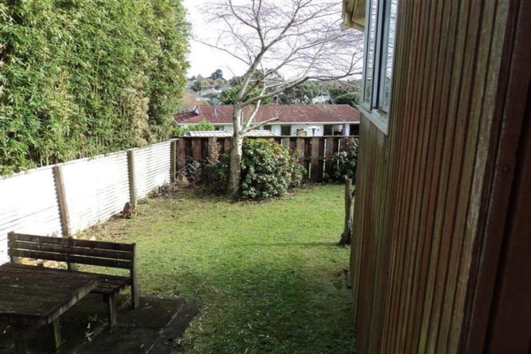 Photo of property in 2/48 Archmillen Avenue, Pakuranga Heights, Auckland, 2010