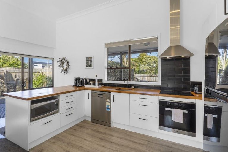 Photo of property in 33 Dunstan Street, Otaki, 5512