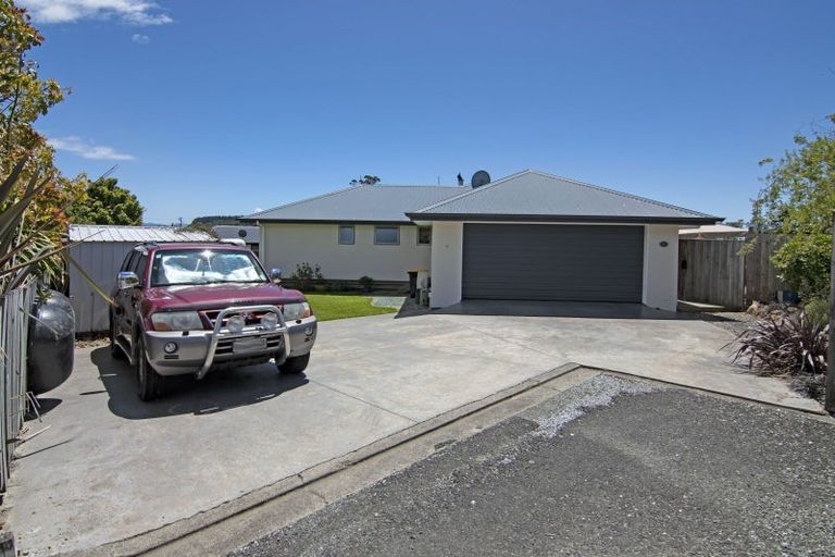 Photo of property in 15 Arapeta Place, Takaka, 7110