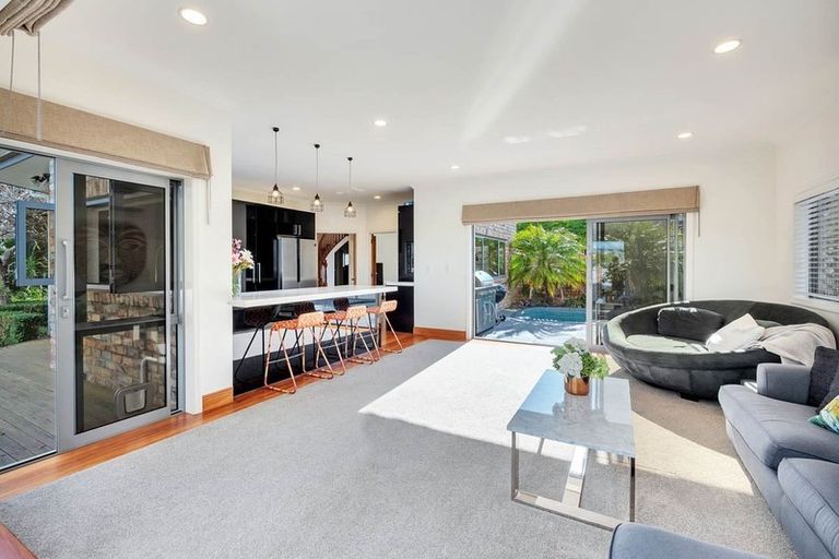 Photo of property in 16 Commodore Parry Road, Castor Bay, Auckland, 0620