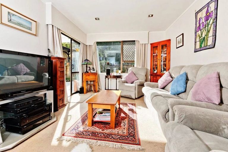 Photo of property in 93 Stapleford Crescent, Browns Bay, Auckland, 0630