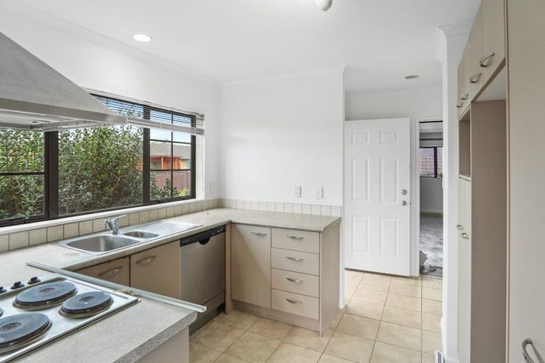 Photo of property in 329 Mahia Road, Weymouth, Auckland, 2103