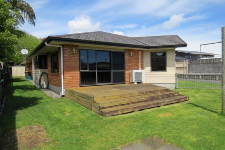 Photo of property in 15a Marchant Place, Westown, New Plymouth, 4310