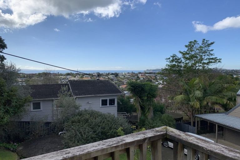 Photo of property in 8 Elliston Crescent, Stanmore Bay, Whangaparaoa, 0932