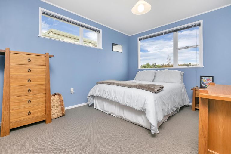 Photo of property in 1/16 Coronation Road, Glenfield, Auckland, 0627