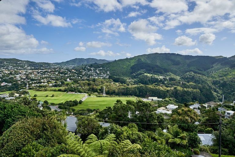 Photo of property in 27 Bedford Street, Northland, Wellington, 6012