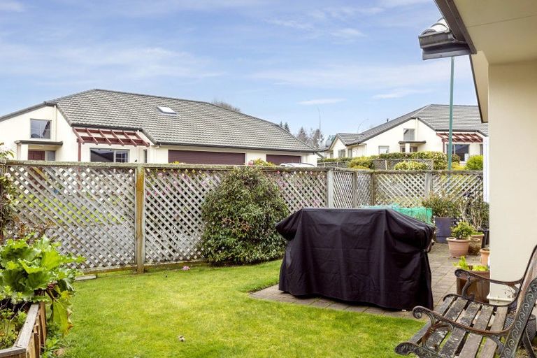 Photo of property in 31 Lakeridge Close, Rangatira Park, Taupo, 3330