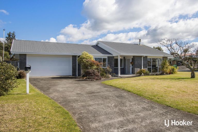 Photo of property in 7 Hereford Place, Waihi Beach, 3611