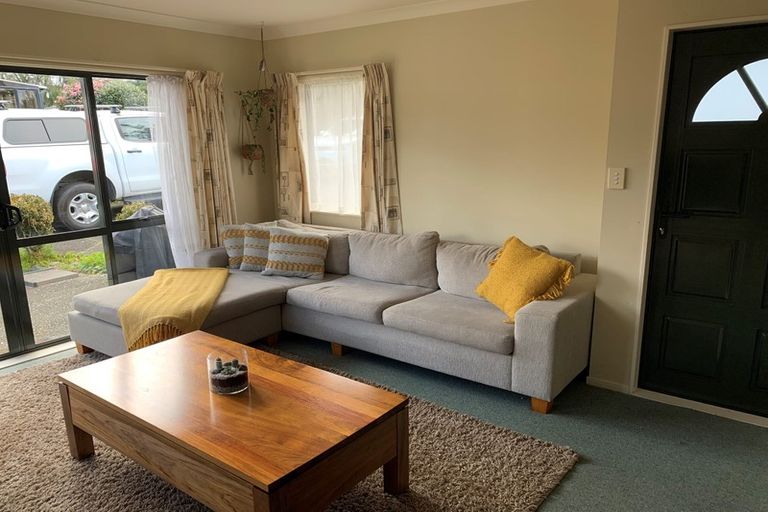 Photo of property in 32a Pine Road, Orewa, 0931