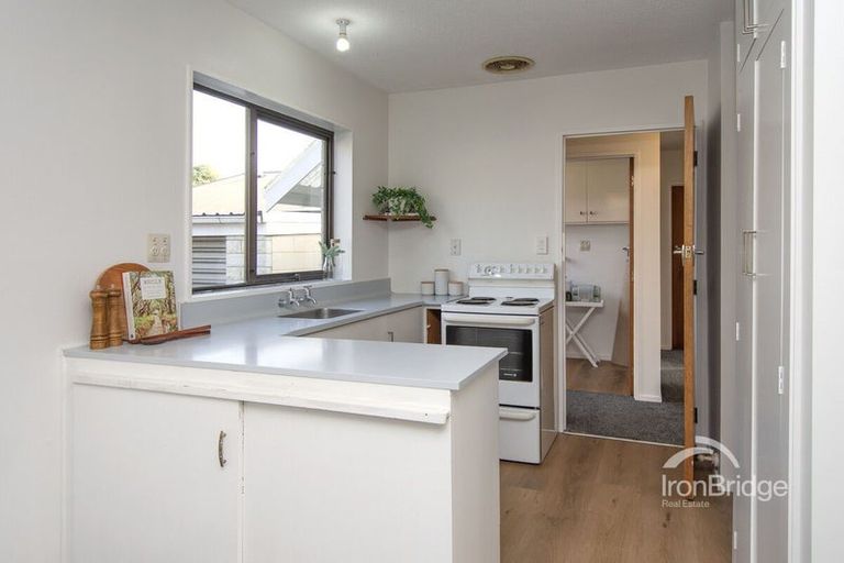 Photo of property in 1/92 North Avon Road, Richmond, Christchurch, 8013