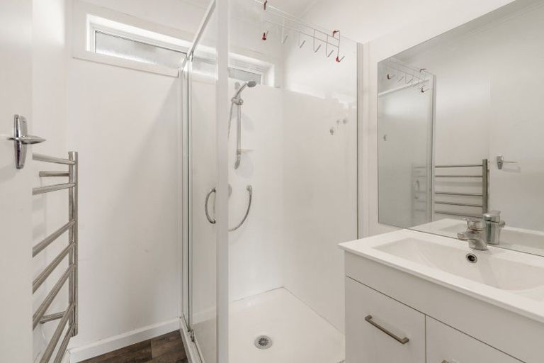 Photo of property in 11a Fox Place, Cloverlea, Palmerston North, 4412